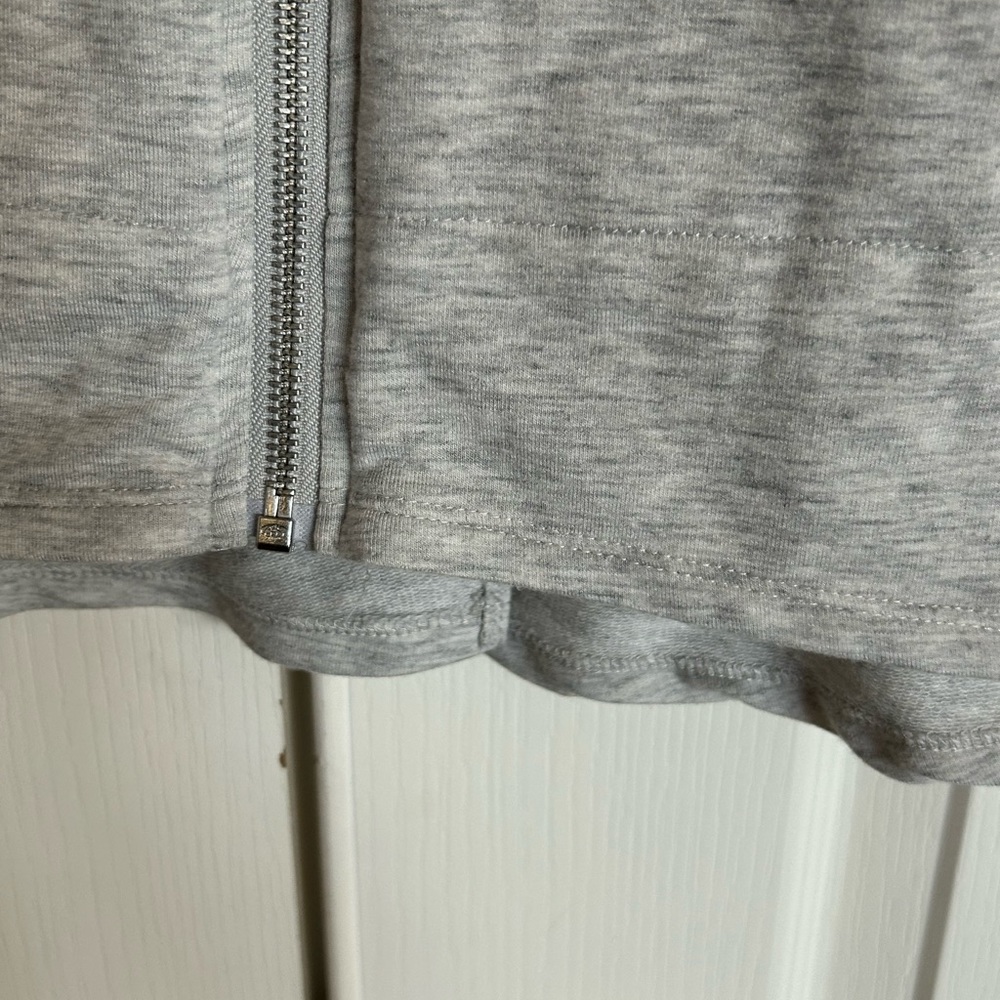Cable & Gauge gray viscose blend kangaroo pocket hoodie size medium - Picture 4 of 12